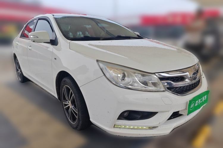 Used BYD Surui 2015 Revised Version 1.5L Automatic Luxury Edition Front Right 45 Deg