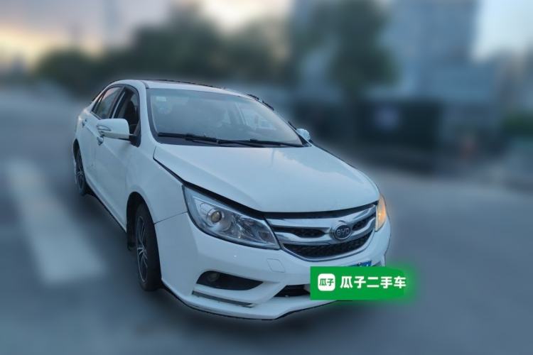 Used BYD Surui 2015 1.5L Automatic Luxury Model Front Right 45 Deg
