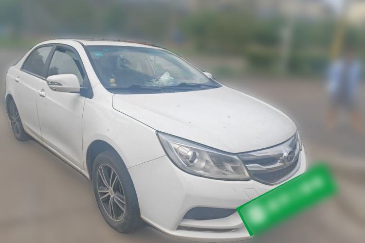 Used BYD Surui 2015 1.5L Manual Luxury Model Front Right 45 Deg