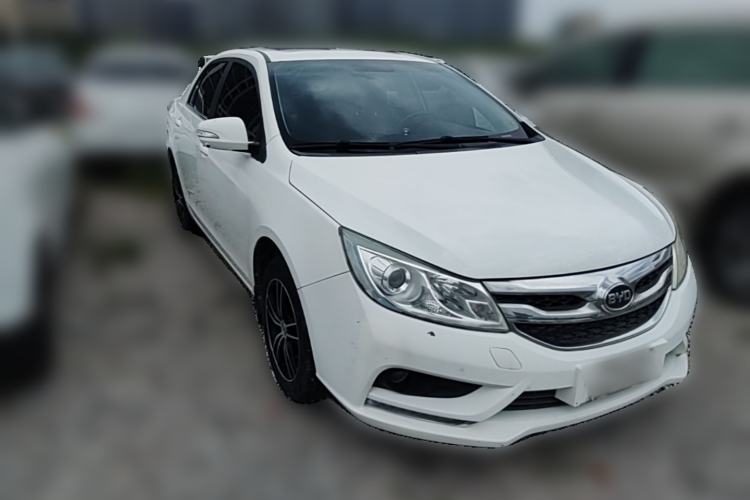 Used BYD Surui 2015 1.5L Manual Luxury Model Front Right 45 Deg