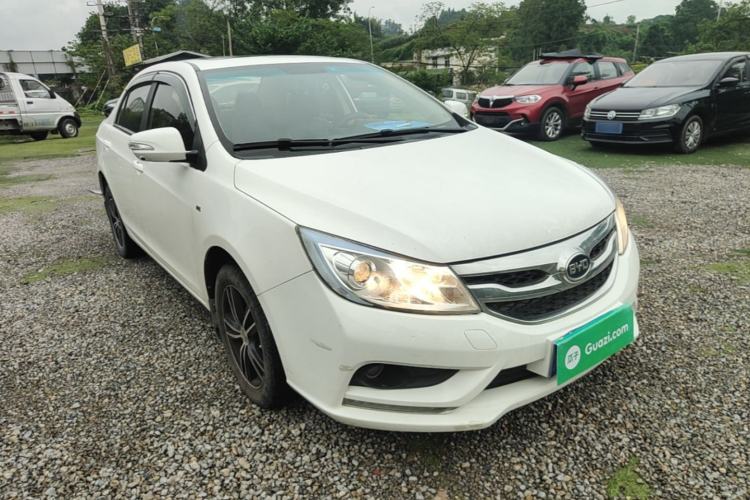 Used BYD Surui 2015 Revised Version 1.5L Manual Luxury Edition Front Right 45 Deg