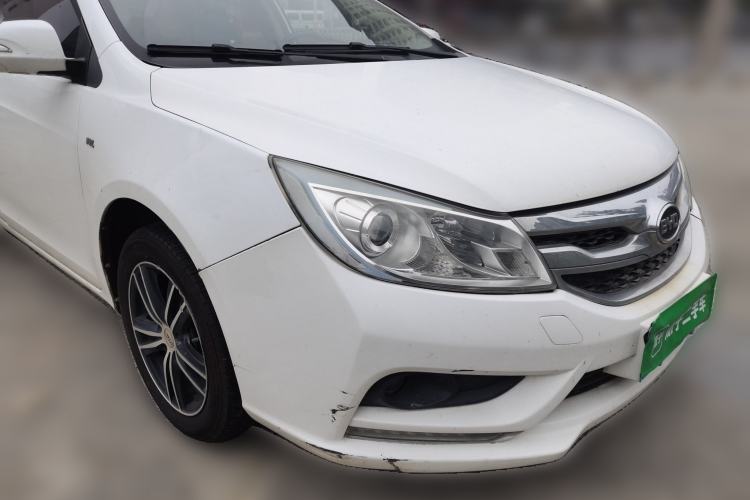 Used BYD Surui 2015 Revised Version 1.5L Automatic Luxury Edition Front Right 45 Deg