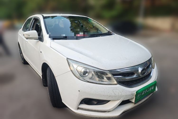 Used BYD Surui 2015 Revised Version 1.5L Manual Luxury Edition Front Right 45 Deg