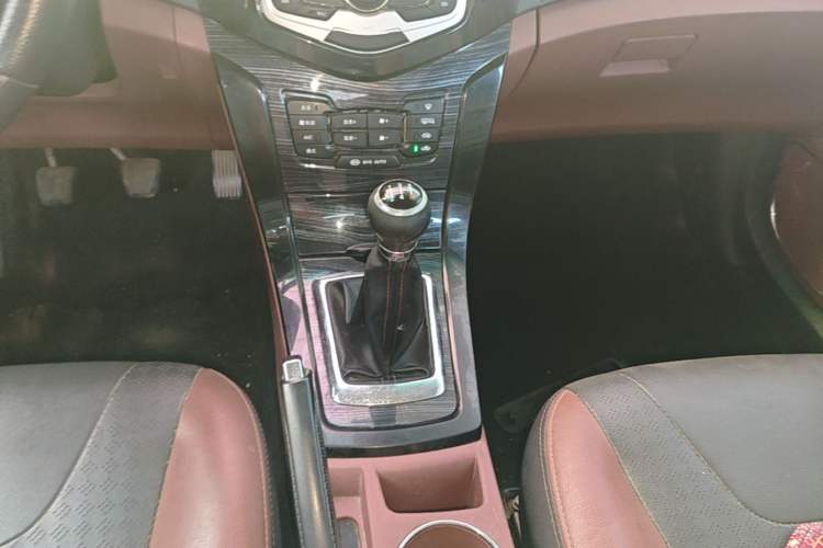 Used BYD Surui 2015 1.5L Manual Comfort Model Gear Lever