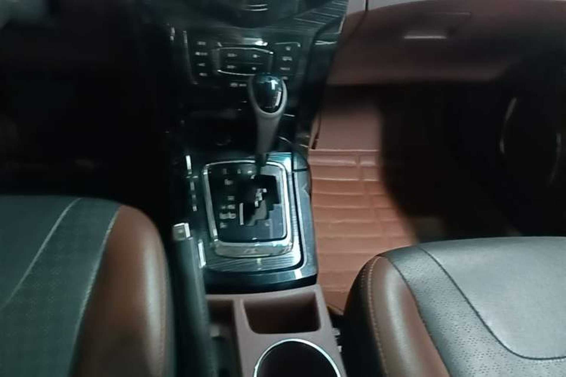 Used BYD Surui 2015 1.5L Automatic Luxury Model Gear Lever