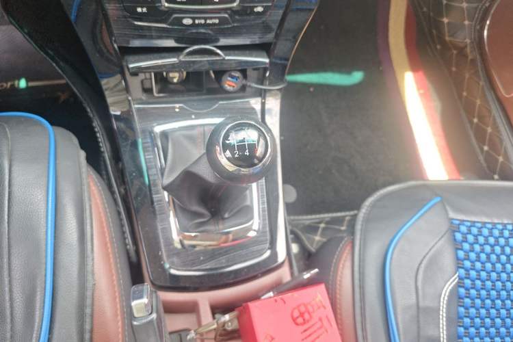 Used BYD Surui 2015 1.5L Manual Luxury Model Gear Lever