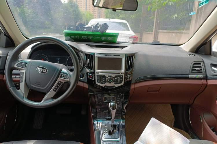 Used BYD Surui 2015 1.5L Automatic Luxury Model Headliner
