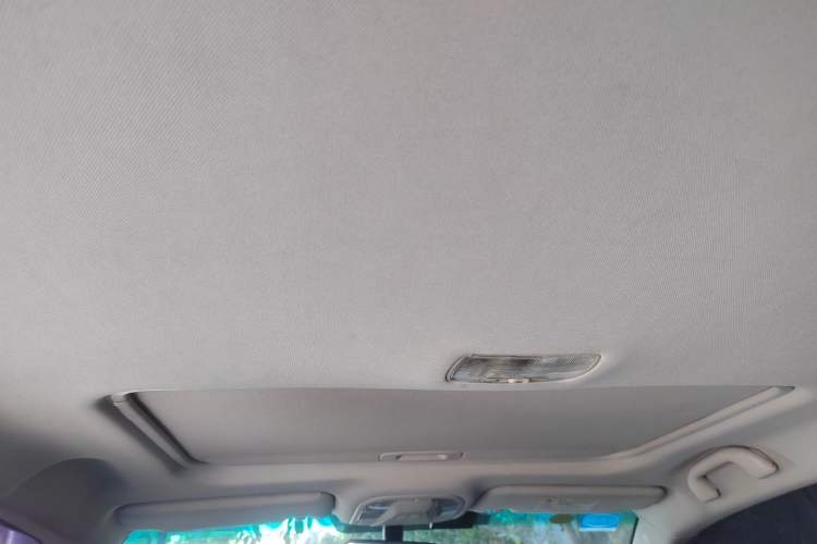 Used BYD Surui 2015 Revised Version 1.5L Manual Luxury Edition Headliner