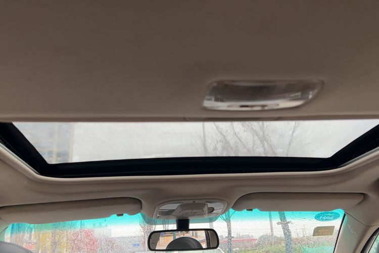 Used BYD Surui 2015 Revised Version 1.5L Manual Luxury Edition Headliner