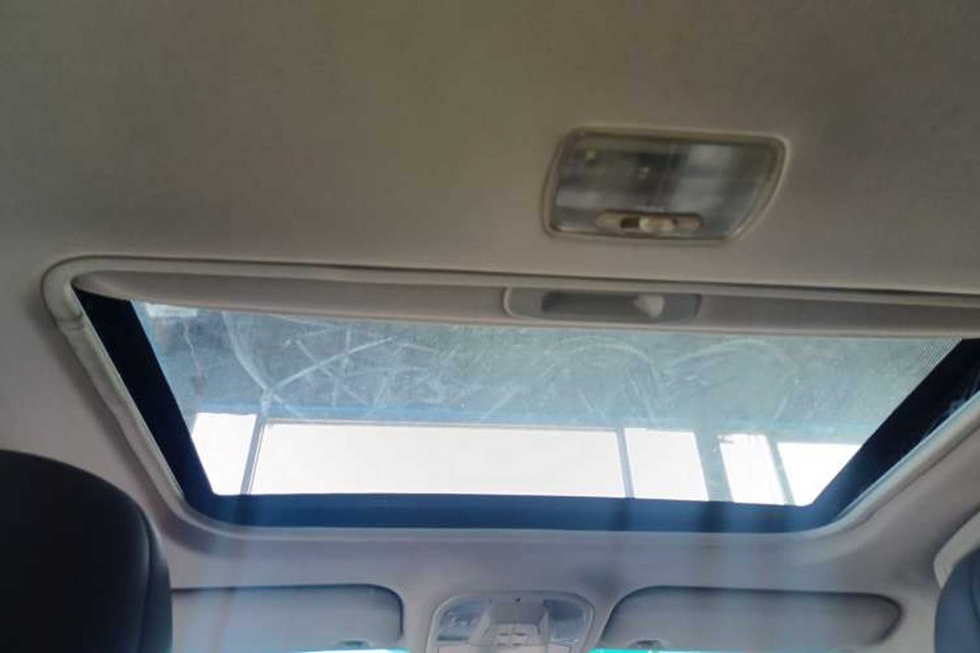 Used BYD Surui 2015 Revised Version 1.5L Automatic Luxury Edition Headliner