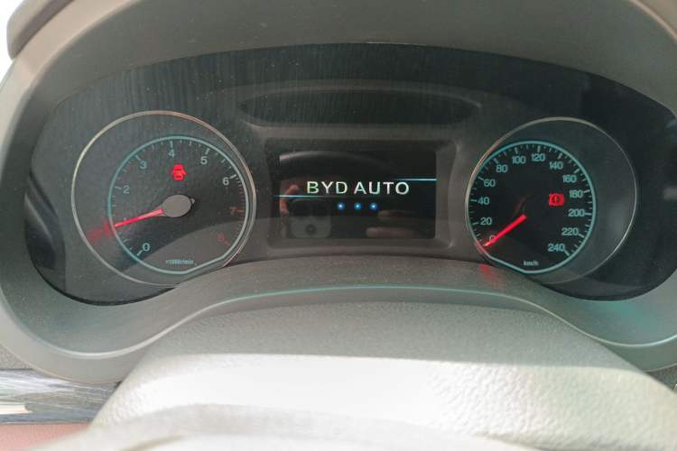 Used BYD Surui 2015 1.5L Automatic Luxury Model Instrument Cluster