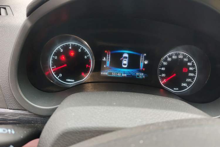 Used BYD Surui 2015 Revised Version 1.5L Manual Luxury Edition Instrument Cluster