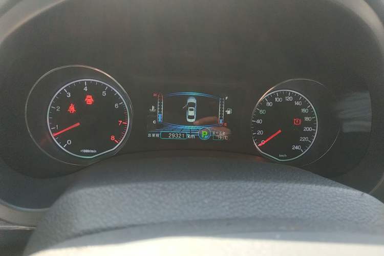 Used BYD Surui 2015 1.5L Automatic Luxury Model Instrument Cluster