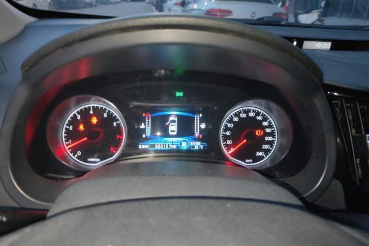 Used BYD Surui 2015 1.5L Automatic Luxury Model Instrument Cluster