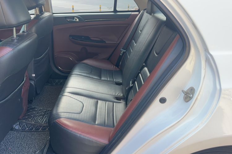 Used BYD Surui 2015 1.5L Automatic Comfort Edition Interior 1