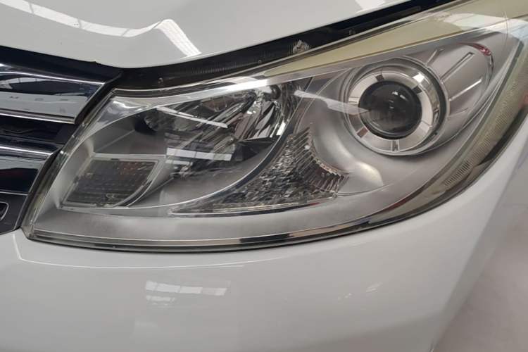 Used BYD Surui 2015 1.5L Manual Luxury Model Left Front Headlight