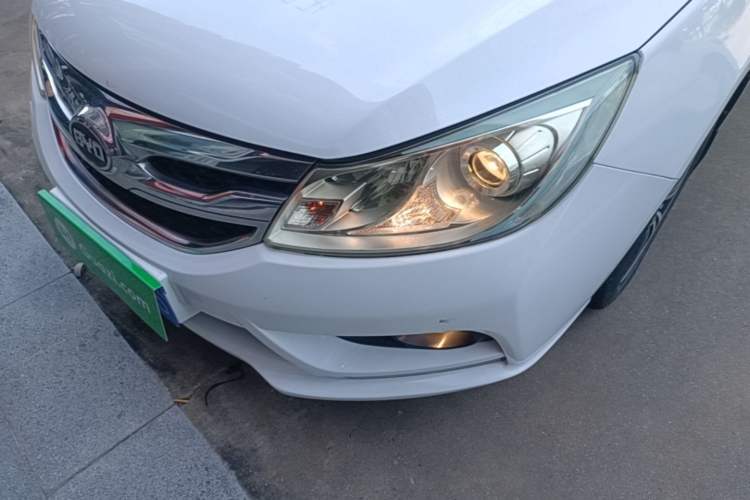 Used BYD Surui 2015 Revised Version 1.5L Manual Luxury Edition Left Front Headlight