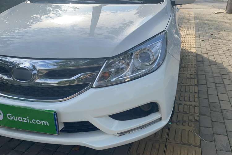 Used BYD Surui 2015 Revised Version 1.5L Manual Luxury Edition Left Front Headlight