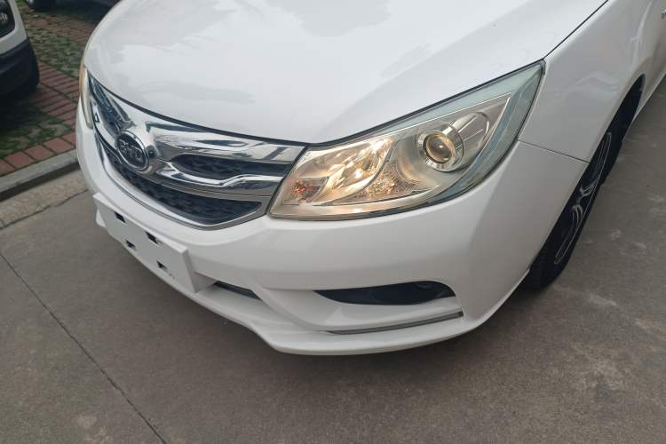 Used BYD Surui 2015 Revised Version 1.5L Manual Luxury Edition Left Front Headlight