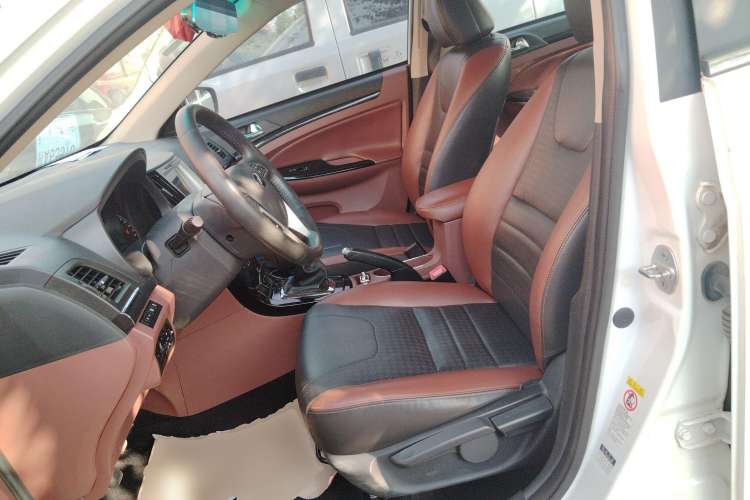 Used BYD Surui 2015 Revised Version 1.5L Manual Luxury Edition Left Front Seat