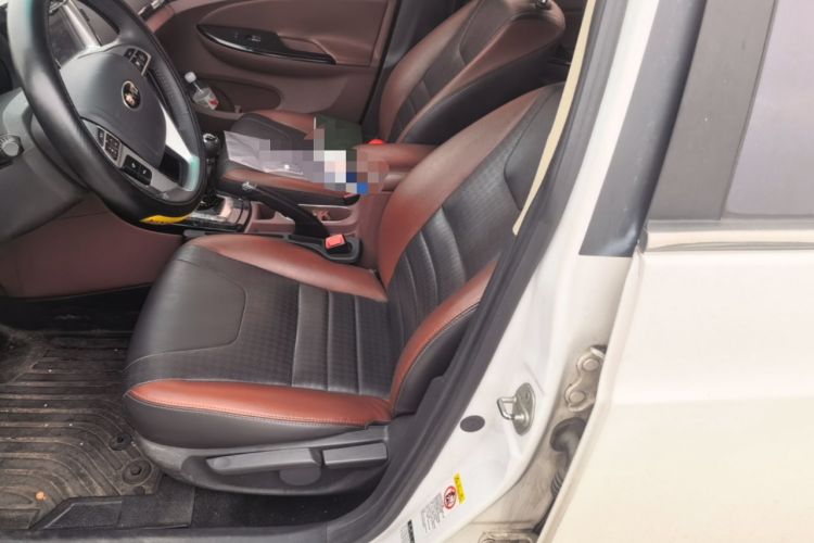 Used BYD Surui 2015 Revised Version 1.5L Manual Luxury Edition Left Front Seat