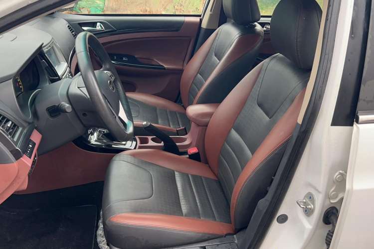 Used BYD Surui 2015 Revised Version 1.5L Manual Luxury Edition Left Front Seat