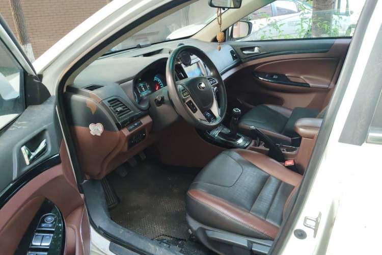 Used BYD Surui 2015 Revised Version 1.5L Manual Luxury Edition Left Front Seat