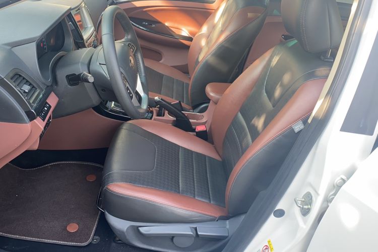 Used BYD Surui 2015 Revised Version 1.5L Manual Luxury Edition Left Front Seat