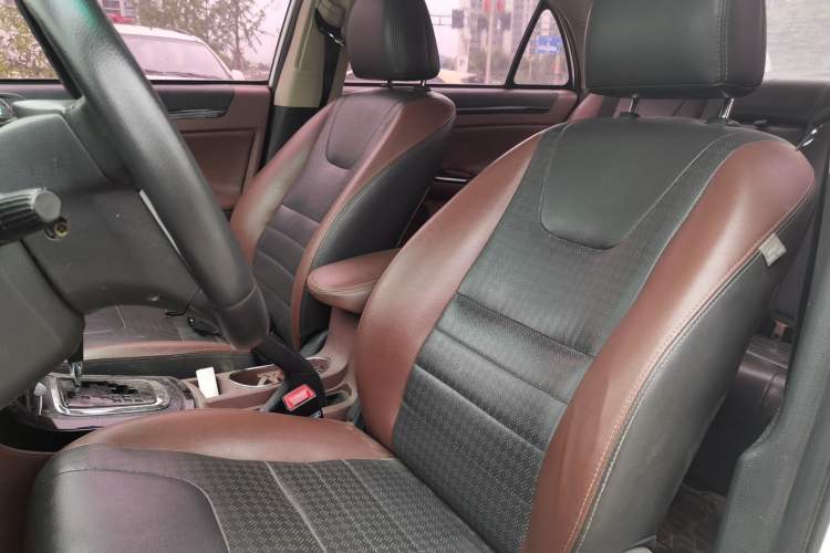 Used BYD Surui 2015 Revised Version 1.5L Automatic Luxury Edition Left Front Seat