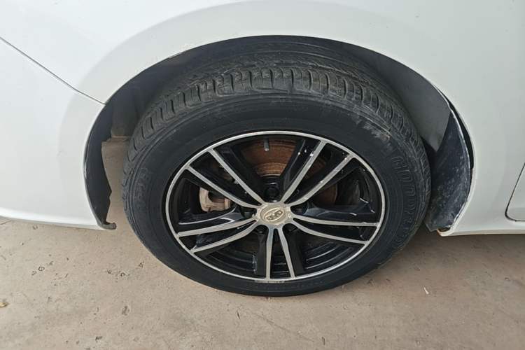 Used BYD Surui 2015 1.5L Manual Comfort Model Left Front Wheel Hub