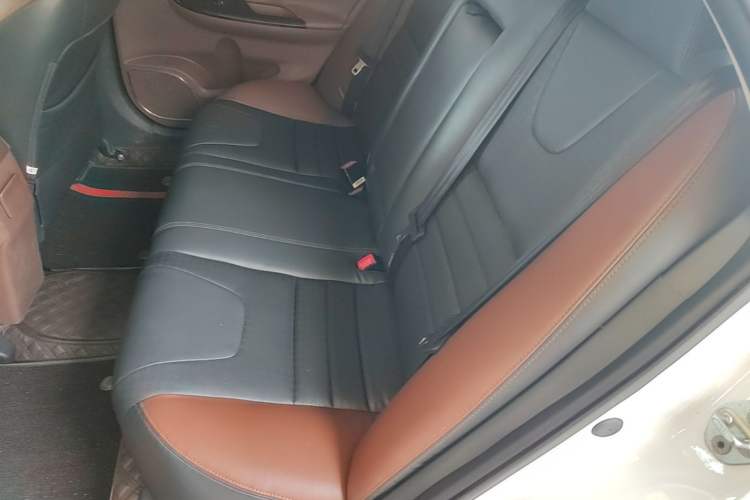 Used BYD Surui 2015 Revised Version 1.5L Manual Luxury Edition Left Rear Seat