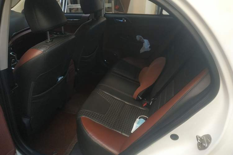 Used BYD Surui 2015 1.5L Automatic Comfort Edition Left Rear Seat