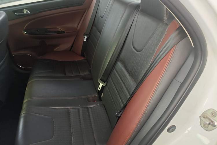 Used BYD Surui 2015 1.5L Manual Comfort Model Left Rear Seat