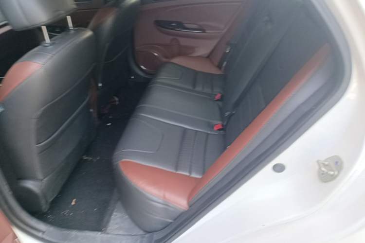 Used BYD Surui 2015 Revised Version 1.5L Manual Luxury Edition Left Rear Seat