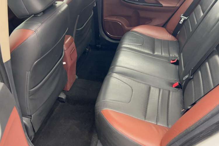 Used BYD Surui 2015 Revised Version 1.5L Manual Luxury Edition Left Rear Seat