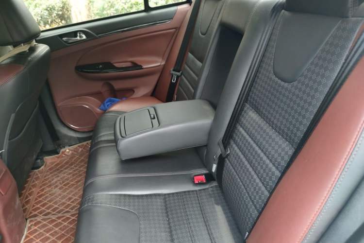 Used BYD Surui 2015 1.5L Manual Luxury Model Left Rear Seat