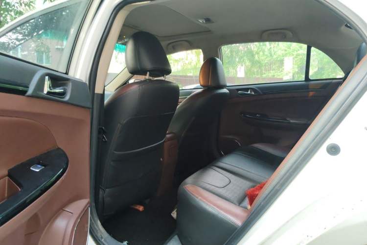 Used BYD Surui 2015 Revised Version 1.5L Manual Luxury Edition Left Rear Seat