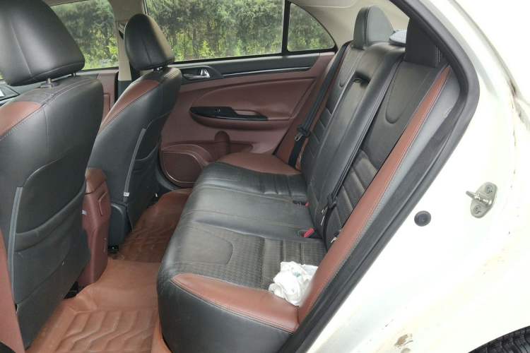 Used BYD Surui 2015 1.5L Manual Luxury Model Left Rear Seat