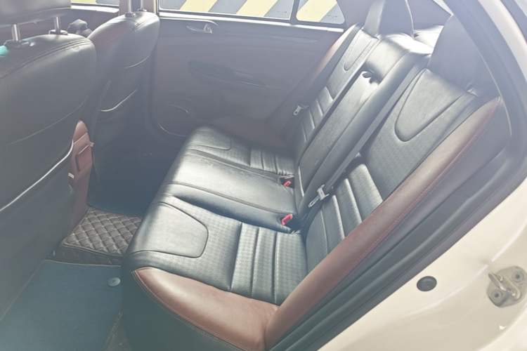 Used BYD Surui 2015 1.5L Manual Luxury Model Left Rear Seat