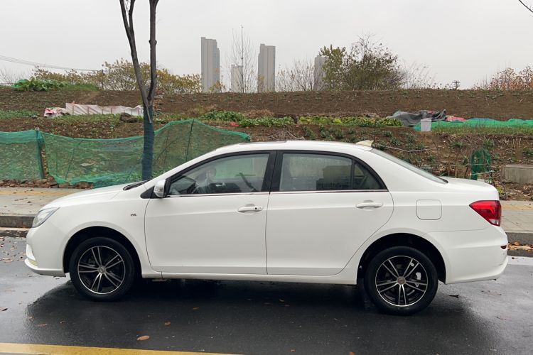 Used BYD Surui 2015 Revised Version 1.5L Manual Luxury Edition Left Side