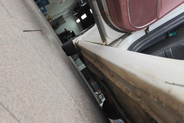 Used BYD Surui 2015 1.5L Automatic Luxury Model Left Side Sill