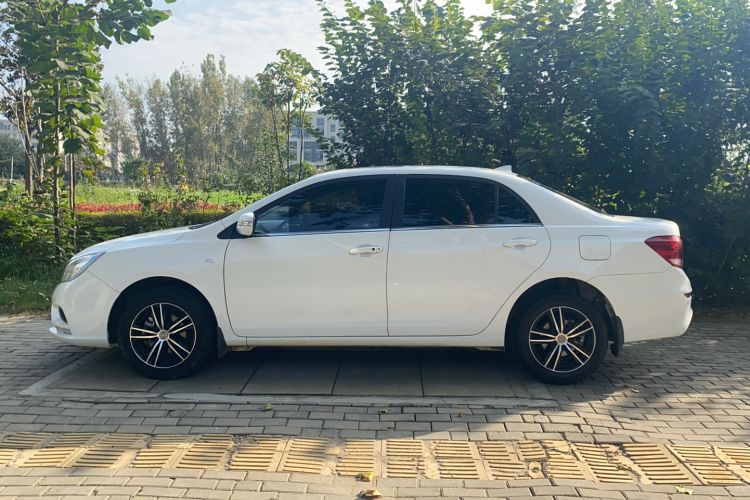 Used BYD Surui 2015 Revised Version 1.5L Manual Luxury Edition Left Side