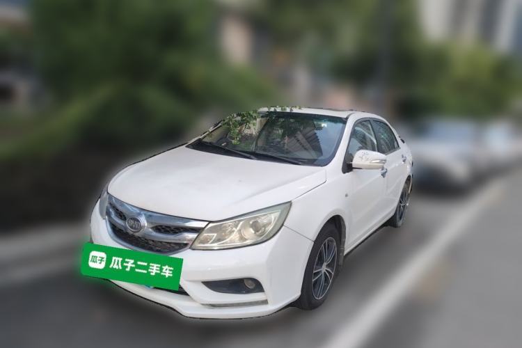 Used BYD Surui 2015 1.5L Automatic Luxury Model Guazi used car, China used car export, Used car for sale, Used BYD cars, Cheapest cars for sale