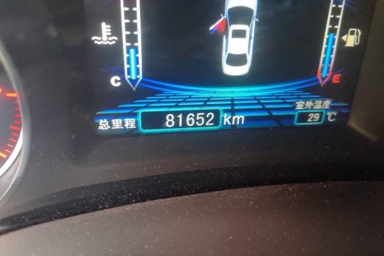 Used BYD Surui 2015 Revised Version 1.5L Manual Luxury Edition Odometer Close Up