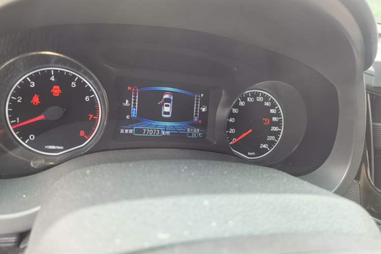 Used BYD Surui 2015 Revised Version 1.5L Manual Luxury Edition Odometer Close Up