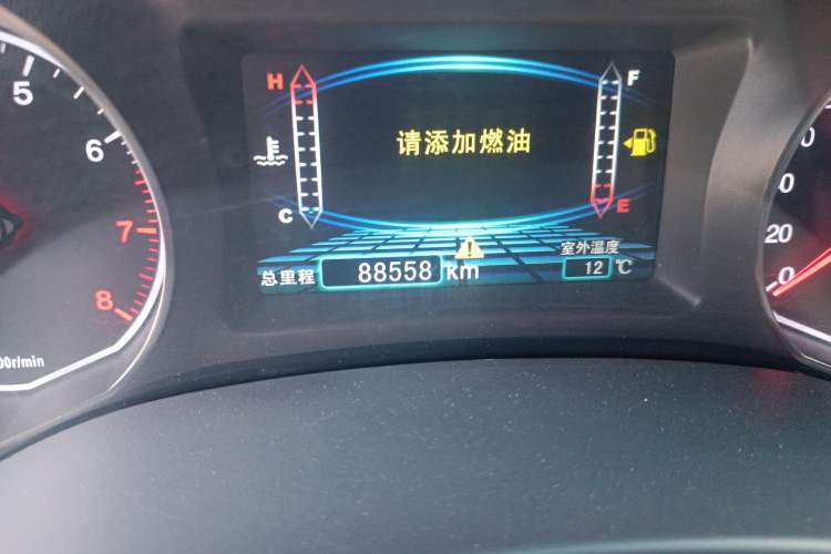 Used BYD Surui 2015 Revised Version 1.5L Manual Luxury Edition Odometer Close Up