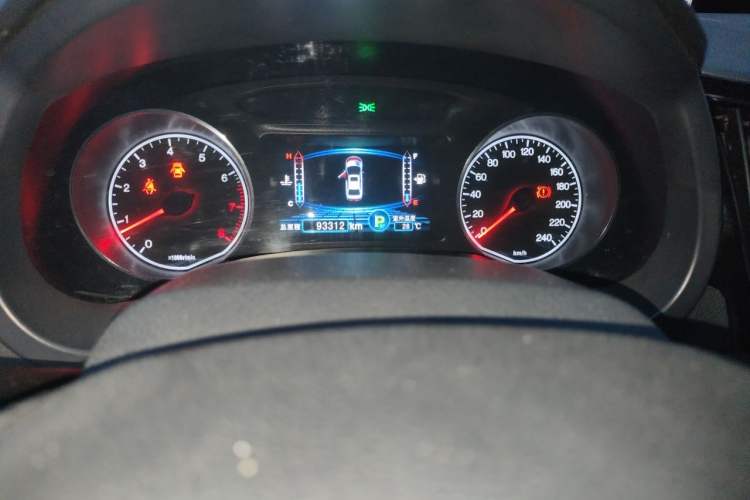 Used BYD Surui 2015 1.5L Automatic Luxury Model Odometer Close Up