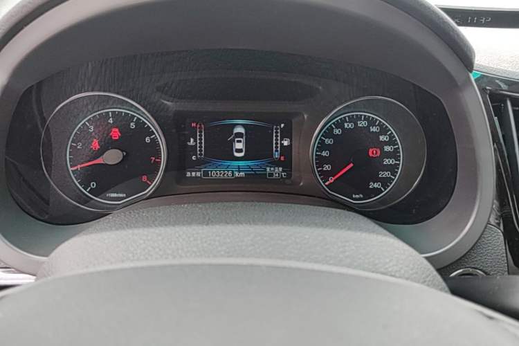 Used BYD Surui 2015 1.5L Manual Luxury Model Odometer Close Up