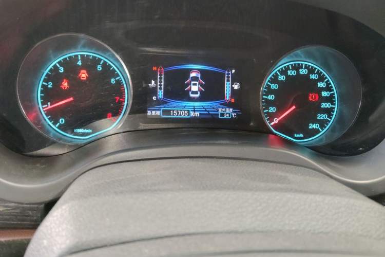 Used BYD Surui 2015 Revised Version 1.5L Manual Luxury Edition Odometer Close Up