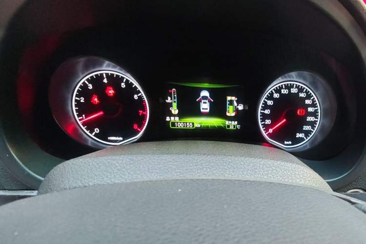 Used BYD Surui 2015 Revised Version 1.5L Manual Luxury Edition Odometer Close Up